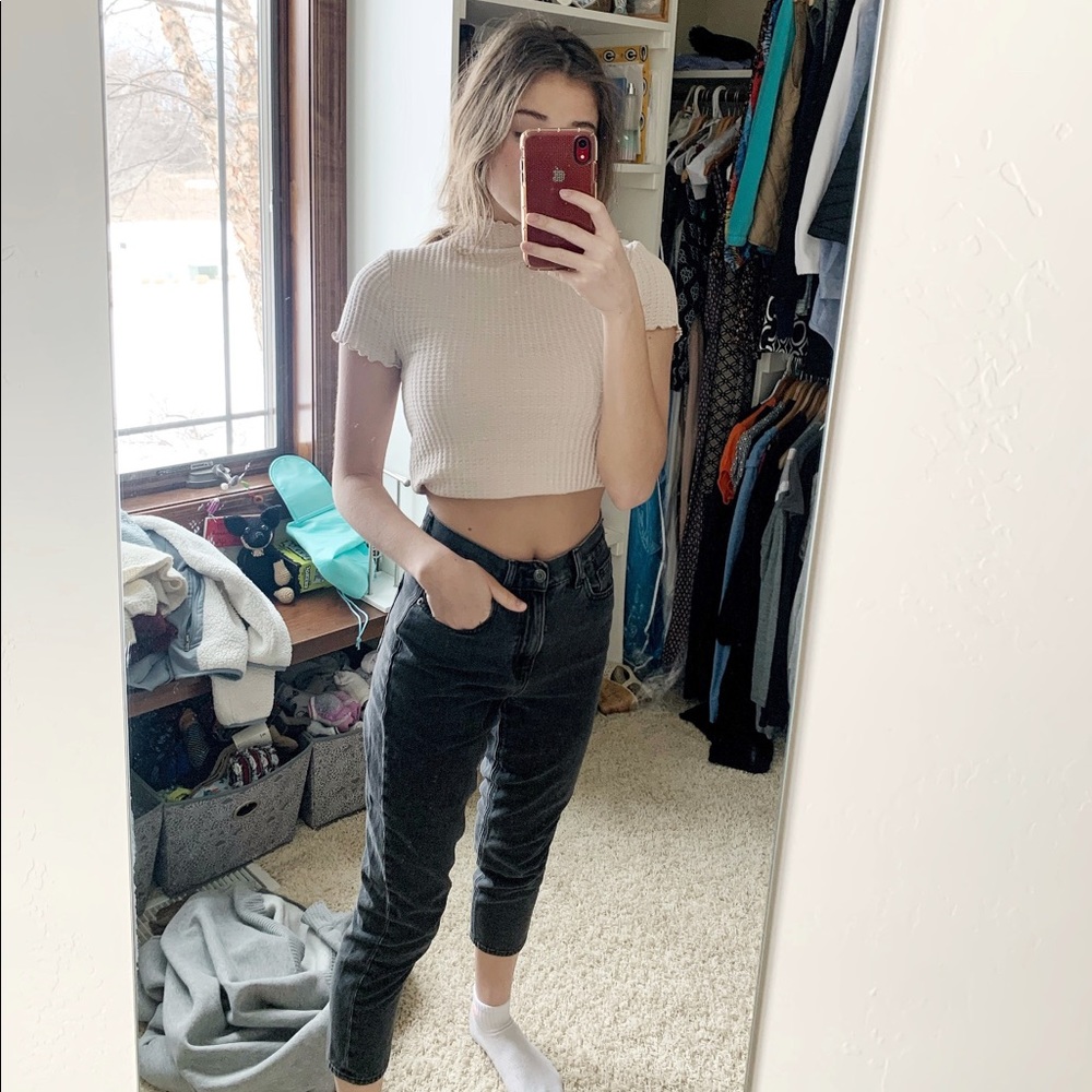 American Eagle Black High Rise Mom Jeans